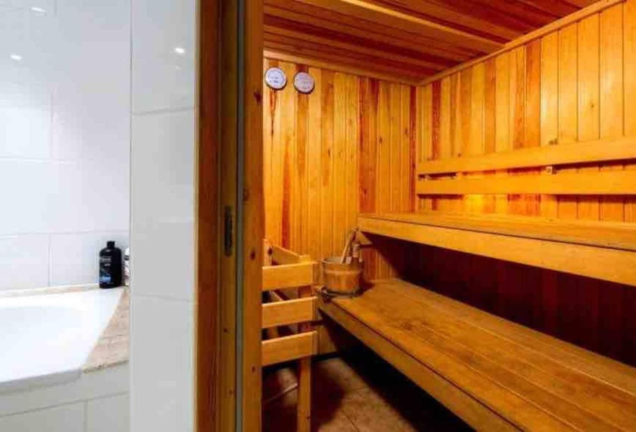 Artist'S Retreat - Old Signal Box - Private Sauna 巴斯 外观 照片